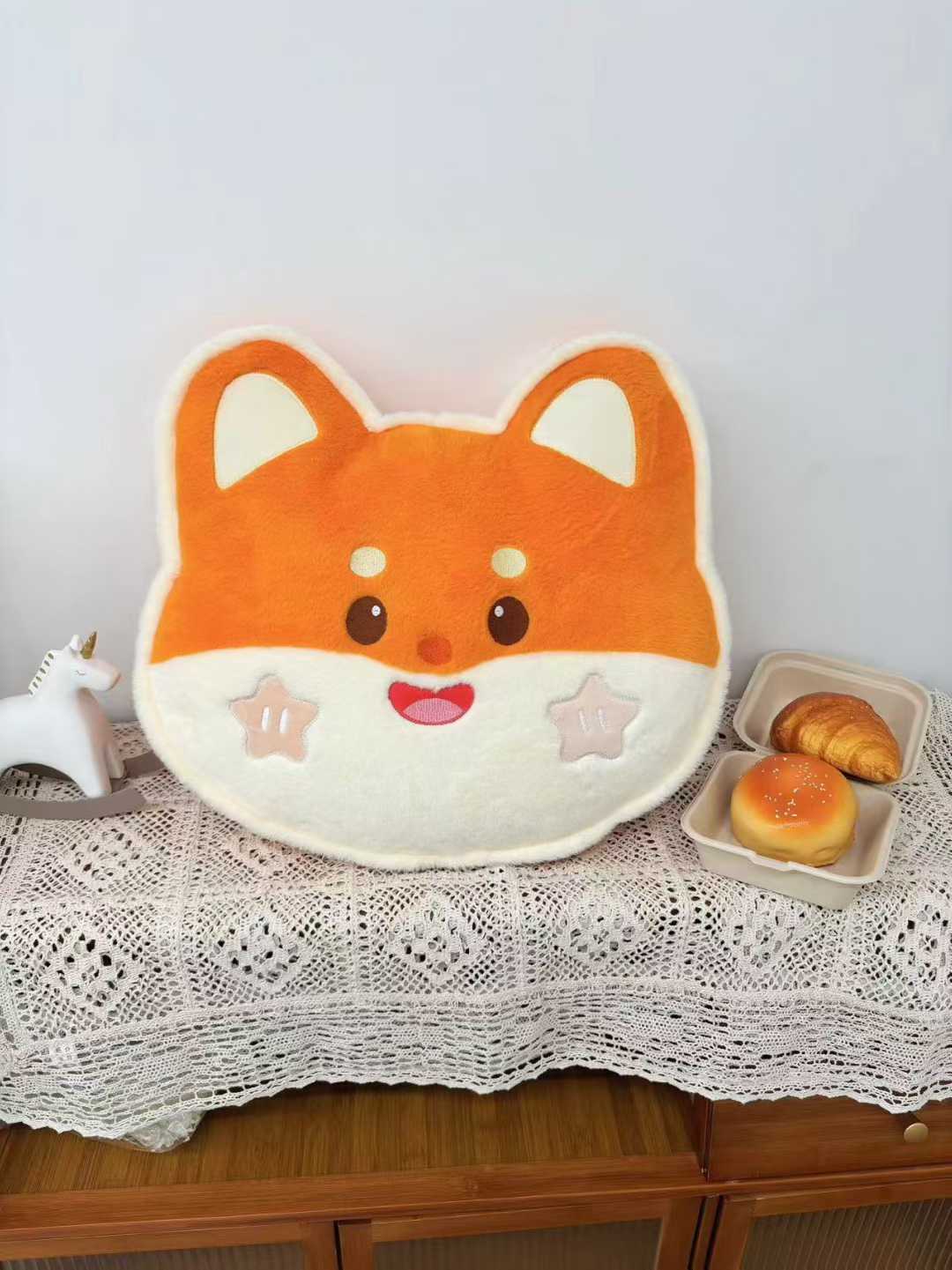 公仔抱枕实物图