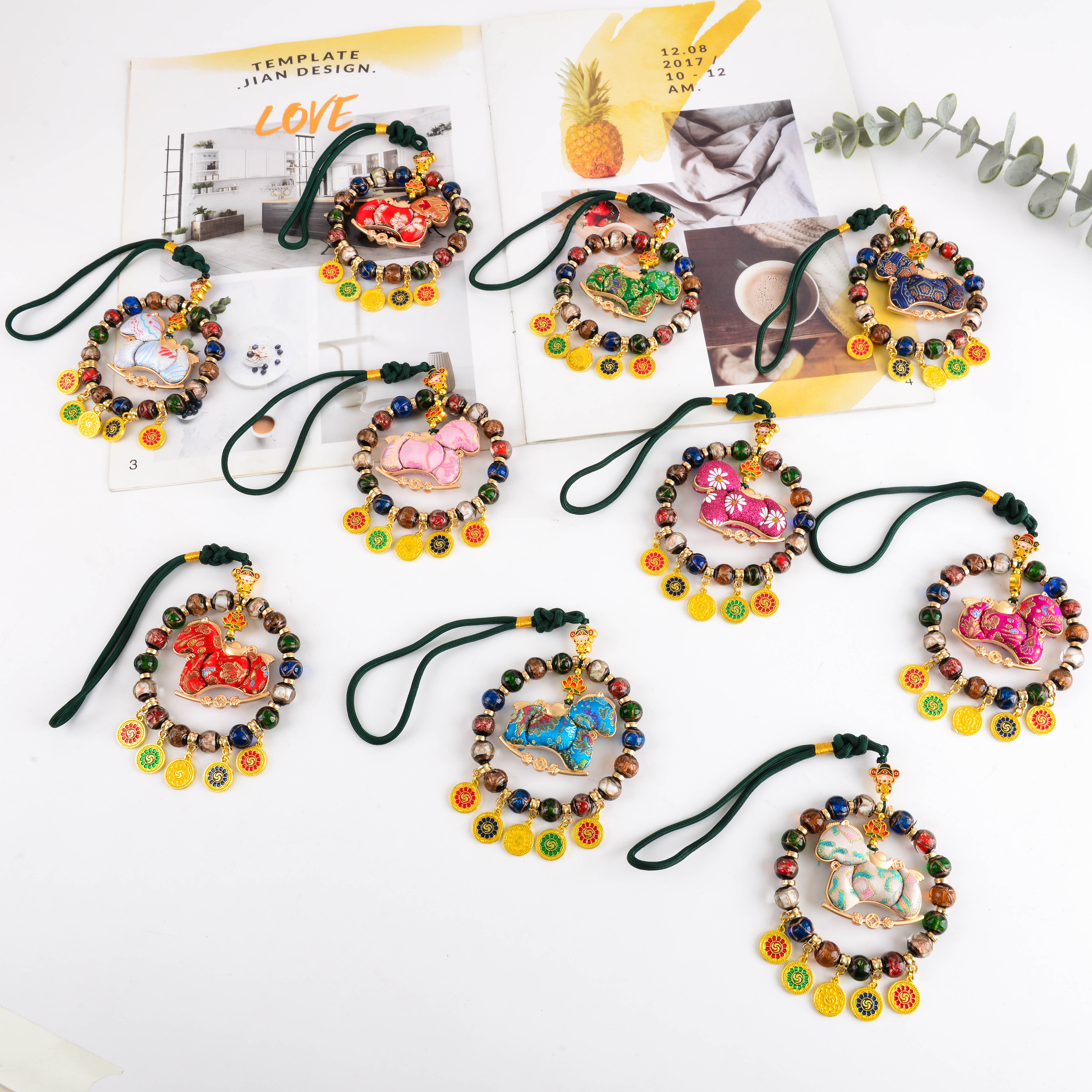 马年国风新中式非遗宋锦马年车挂五路财神琉璃款，一个起批。