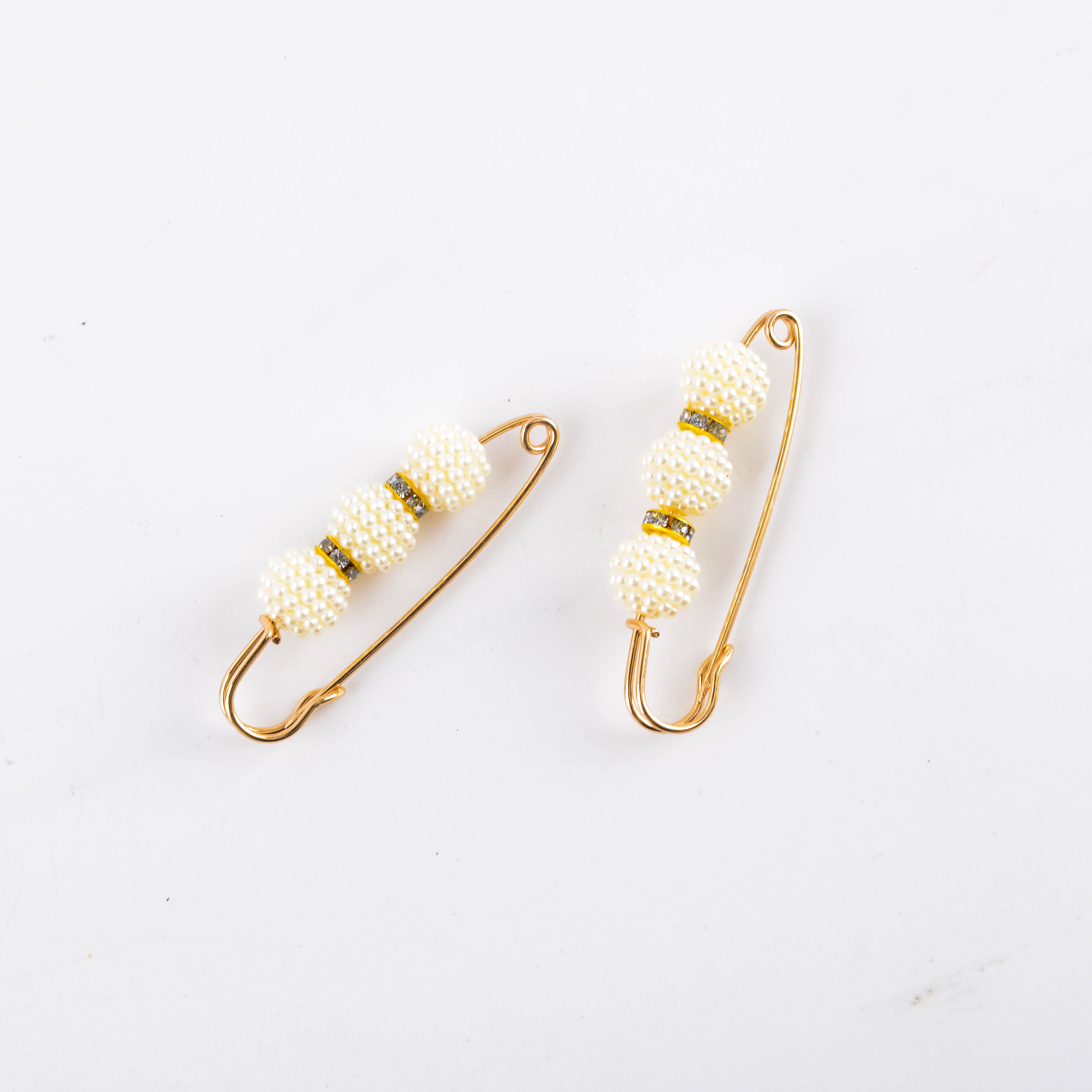 A must-have for cinching the waistband of trousers, a cinched waistpin, an anti-glare brooch, a high-end brooch, a brooch accessory, and a pearl brooch clasp Specification image
