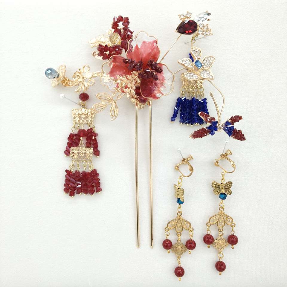 ✨ red and blue contrasting ancient-style hairpins and earrings set, butterflies dancing in full bloom, exquisite accessories for Chinese weddings and hanfu outfits