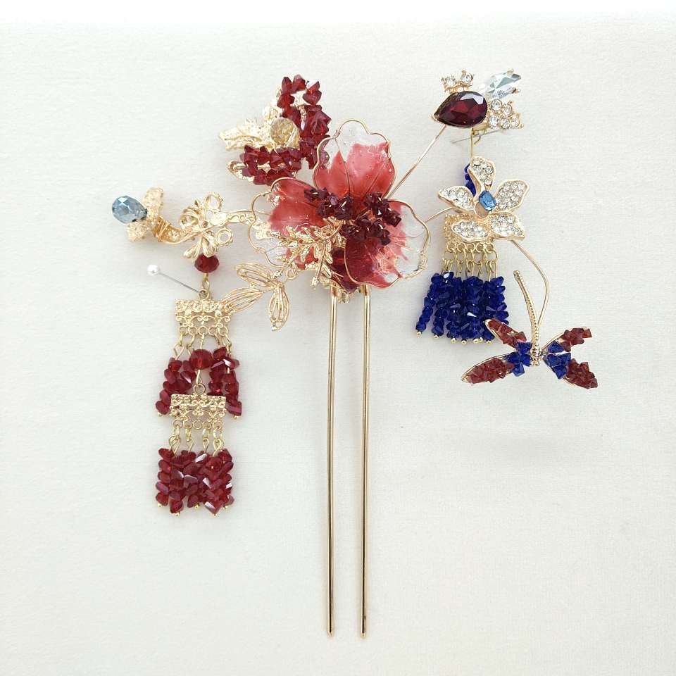 ✨ red and blue contrasting ancient-style hairpins and earrings set, butterflies dancing in full bloom, exquisite accessories for Chinese weddings and hanfu outfits details Picture