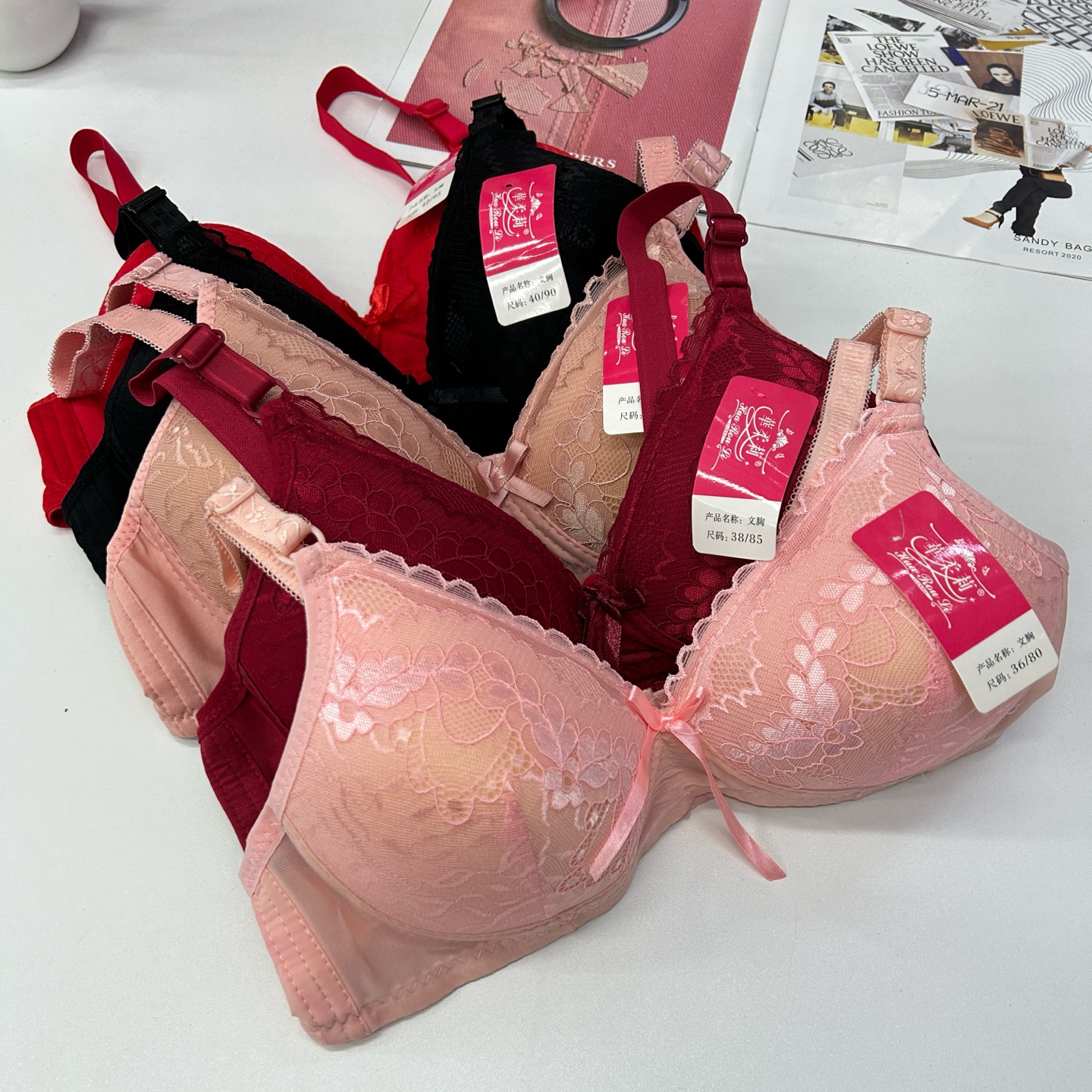383# Export to the Middle East and Africa women's large-sized bras, comfortable, gathering, sexy and interesting bras, lift bras with underwire, underwear QNI Item Picture