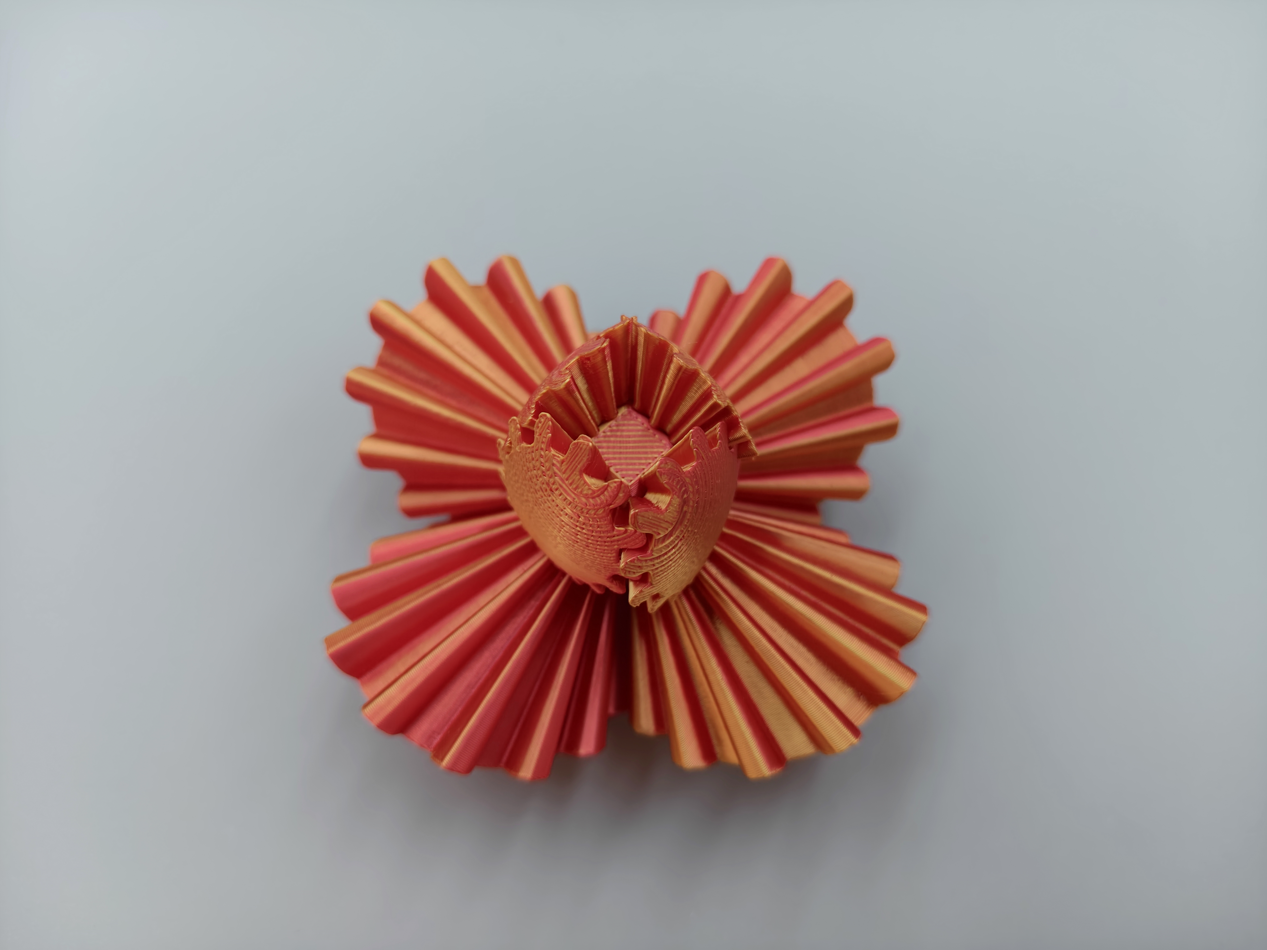 The red flower-shaped 3D printed model, 3D printer consumables, creative process, suitable for 3D printers, with a variety of materials Application Scenario