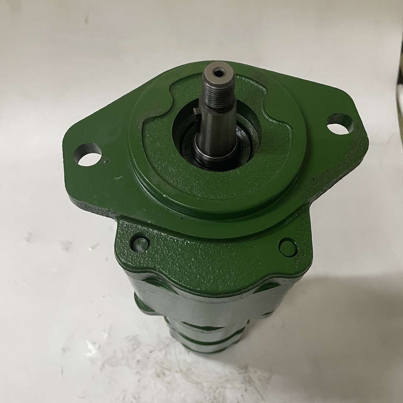 تنطبق قطع غيار الجرار على مضخات الضغط الهيدروليكي لمضخات التروس SJ21033 SJ21032 SJ16701 لقطع غيار آلة جون دير ديري Specification image