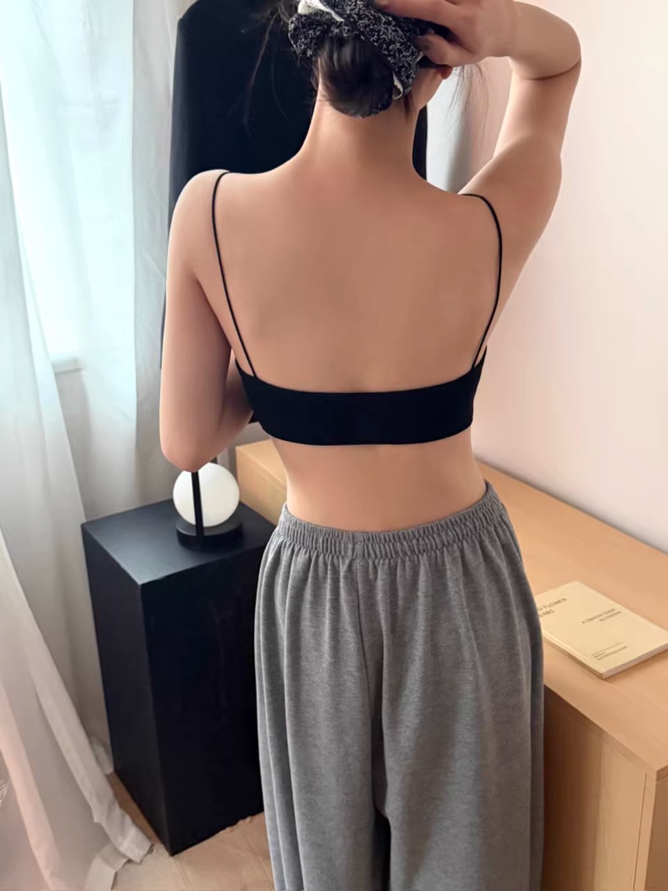 A new summer sexy lace-trimmed strappy top for women with a slimming back and a fixed chest cushion pic 5