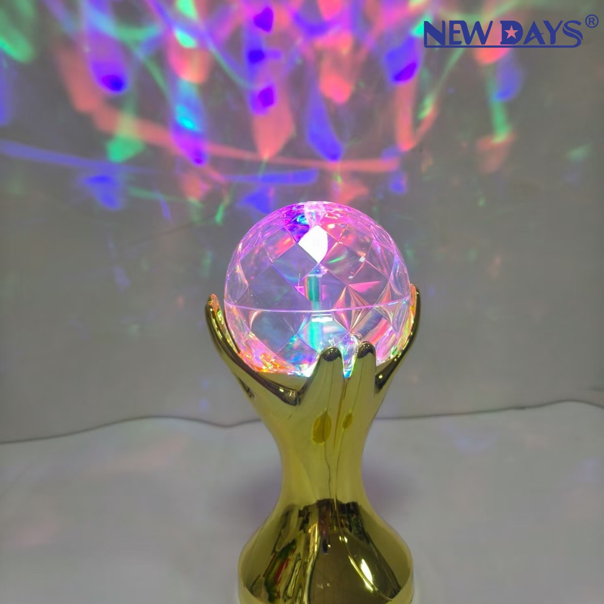 أضواء المسرح الدائرية الجديدة من طراز LED 7 RGB من طراز Newdays العابرة للحدود، والمصابيح الفلاش ذات الألوان المتغيرة، والمصابيح الكريستال الكريستال الحزبية
