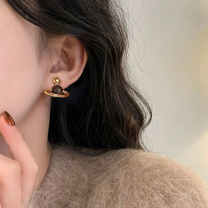 秋冬新款土星虎眼石耳钉女美拉德百搭气质显白轻奢风爆款精致耳环