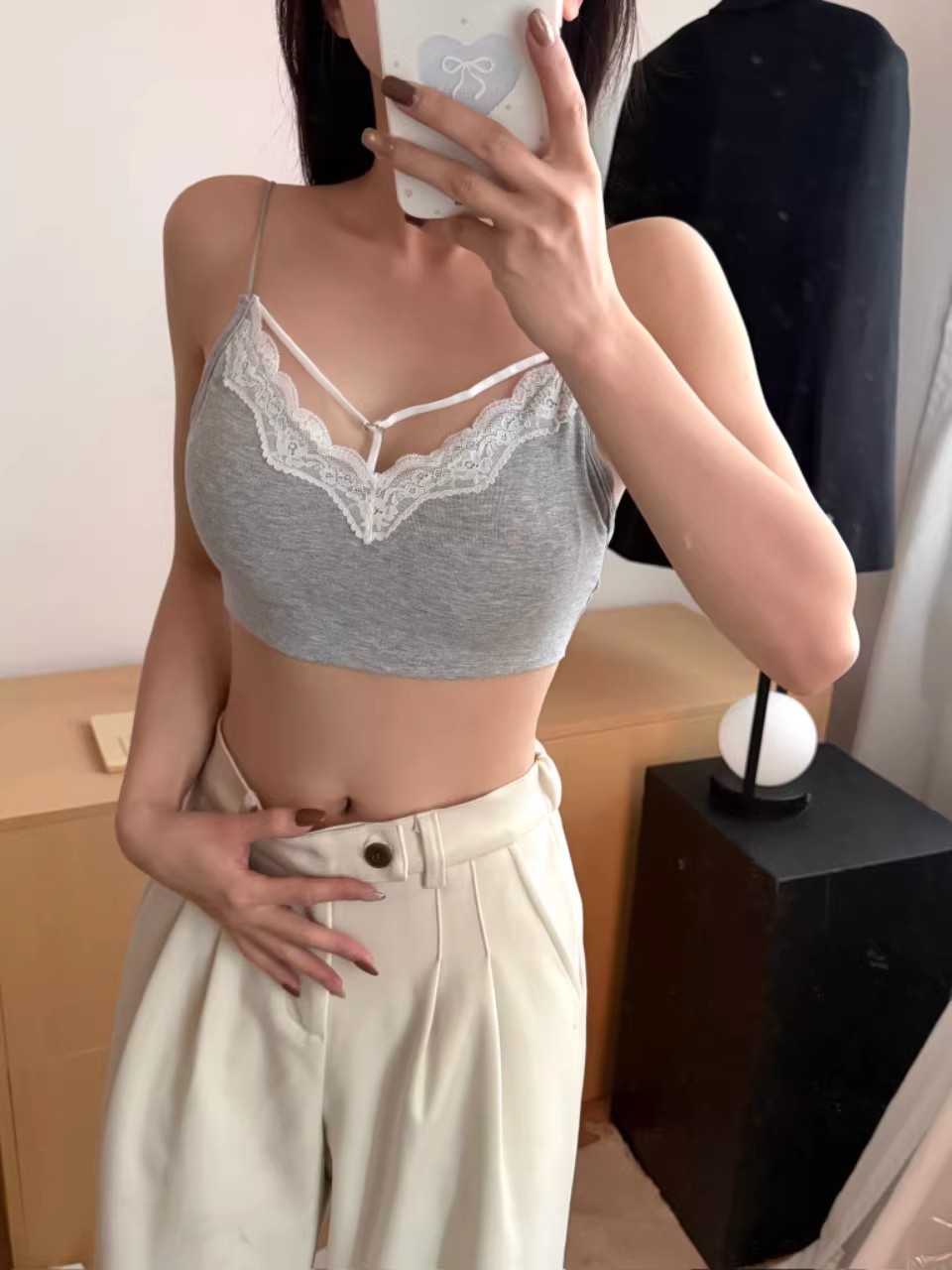 A new summer sexy lace-trimmed strappy top for women with a slimming back and a fixed chest cushion pic 8