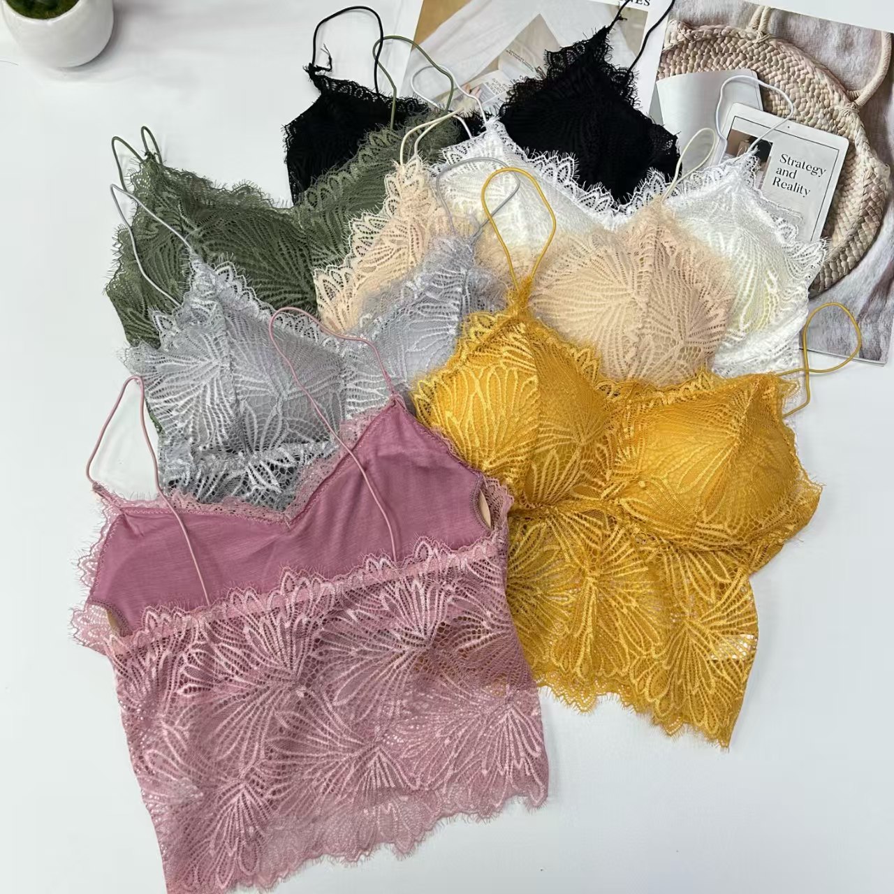 9936# for export to the Middle East and Africa, stock women's vests, broadband solid color, comfortable, sexy and interesting vests, beautiful straps, chest pads, back center underwear, QNI details Picture