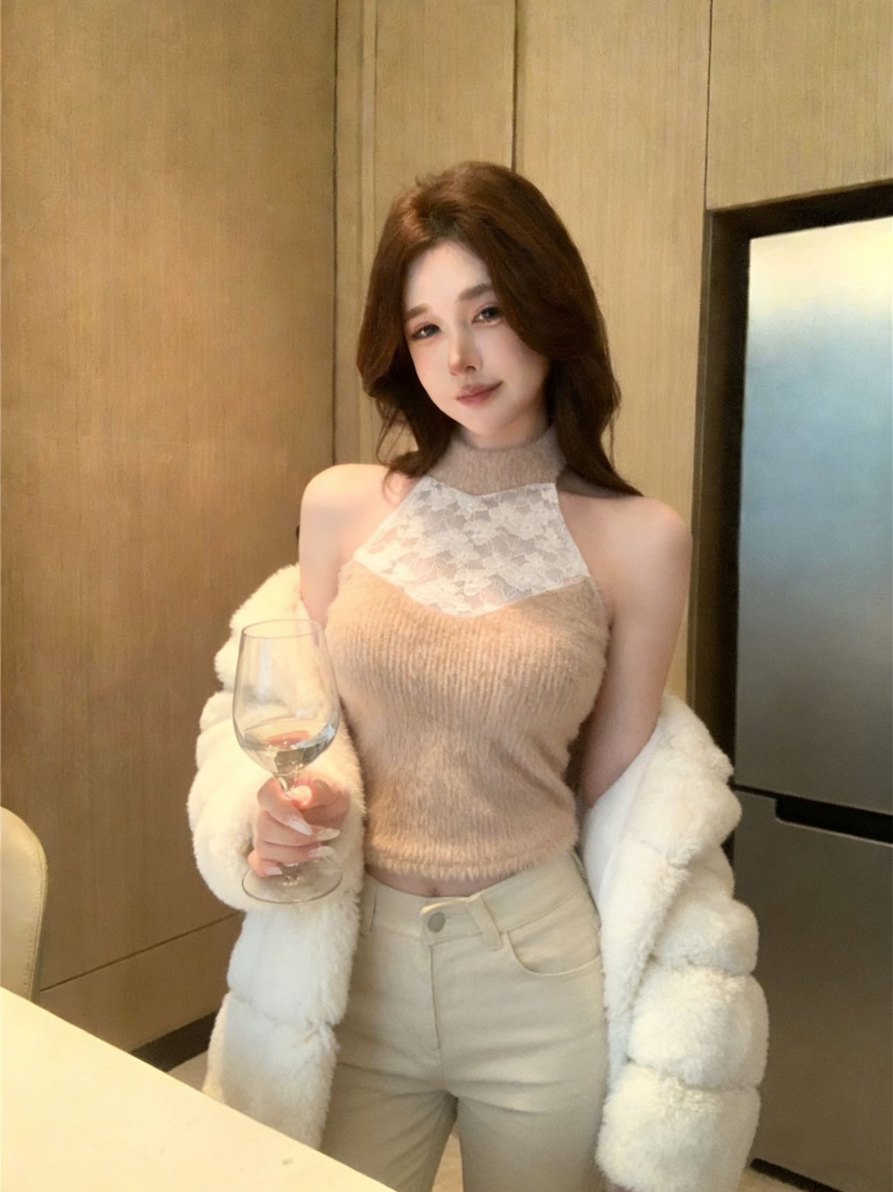 法式秋冬新款法式纯欲半透蕾丝拼接挂脖露背上衣纯欲背心吊带女详情14