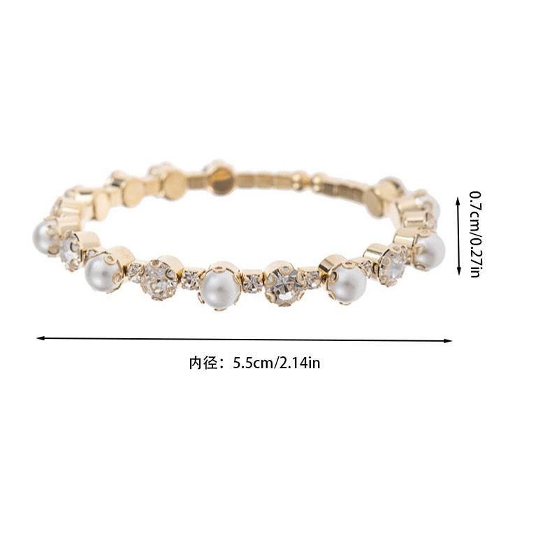 This is a popular, simple single-layer pearl water diamond open bracelet from Europe and America. It is a cross-border, light luxury, high-end, full diamond, shiny and elastic jewelry accessory Specification drawing
