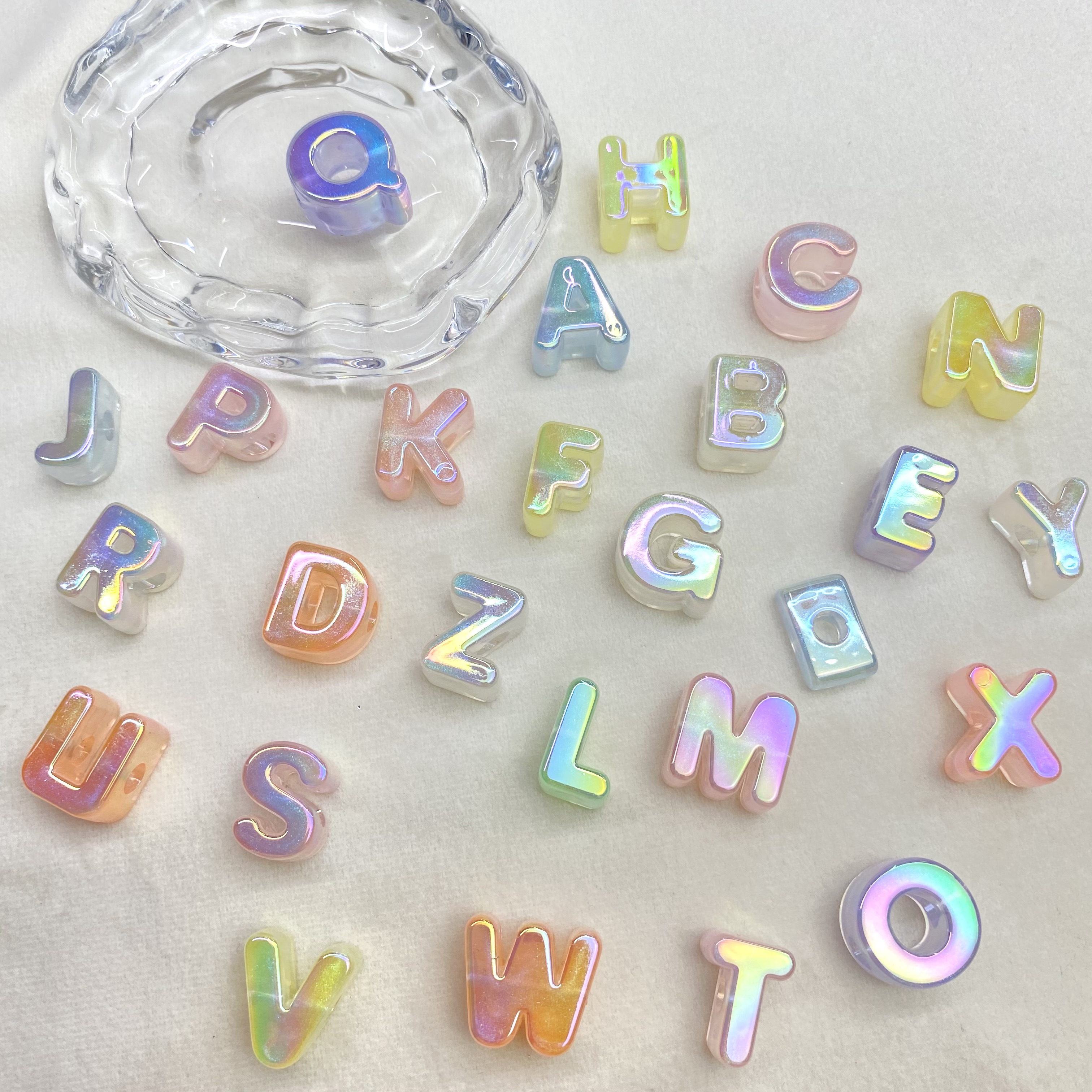 diy acrylic UV-coated luminous fine flash lettering beads/Materials for mobile phone chains, keychains, bags and pendants Application Scenario