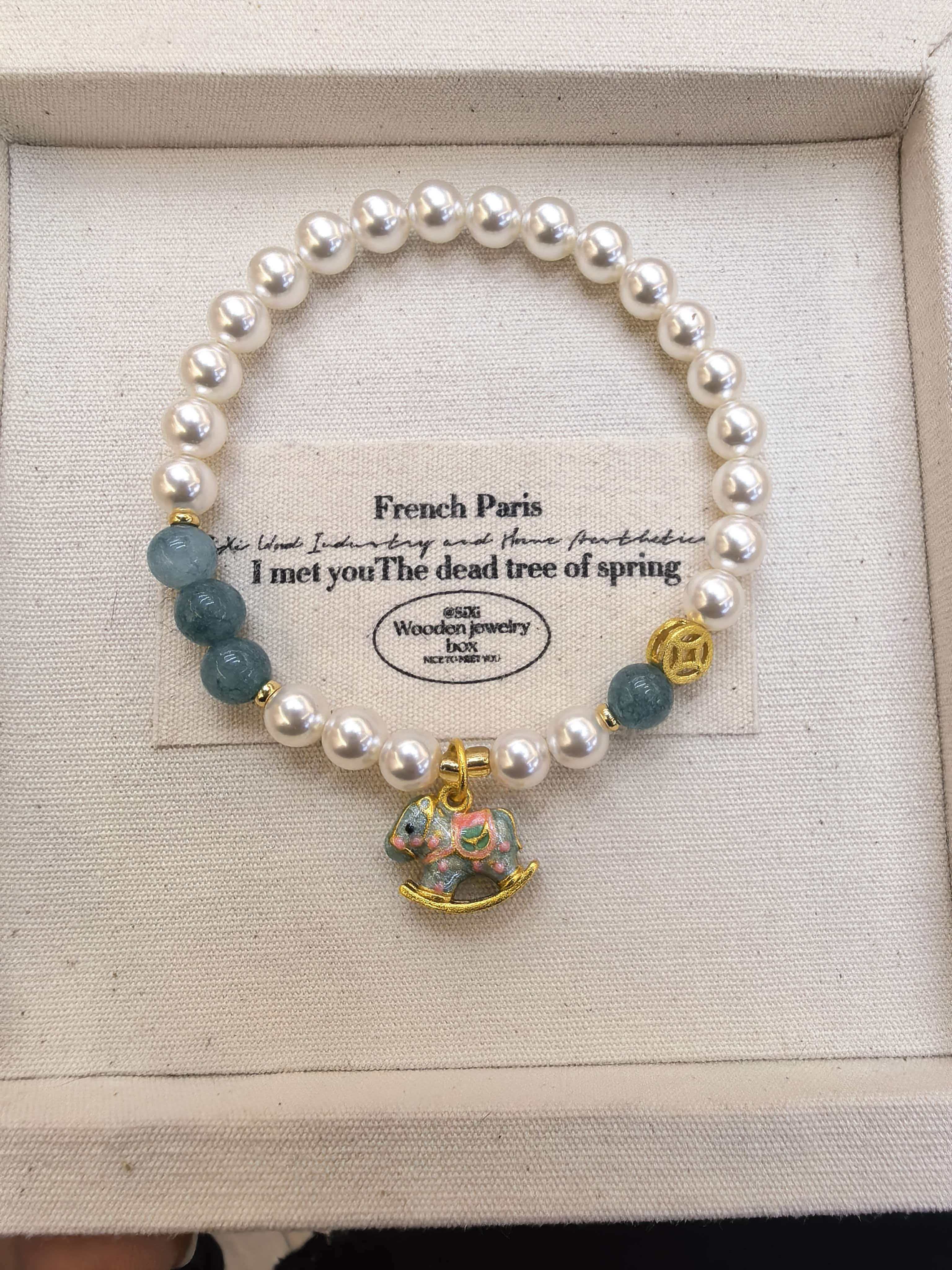 Crystal and pearl bracelets, women's fashionable accessories, couple bracelets, gifts and giveaways details Picture