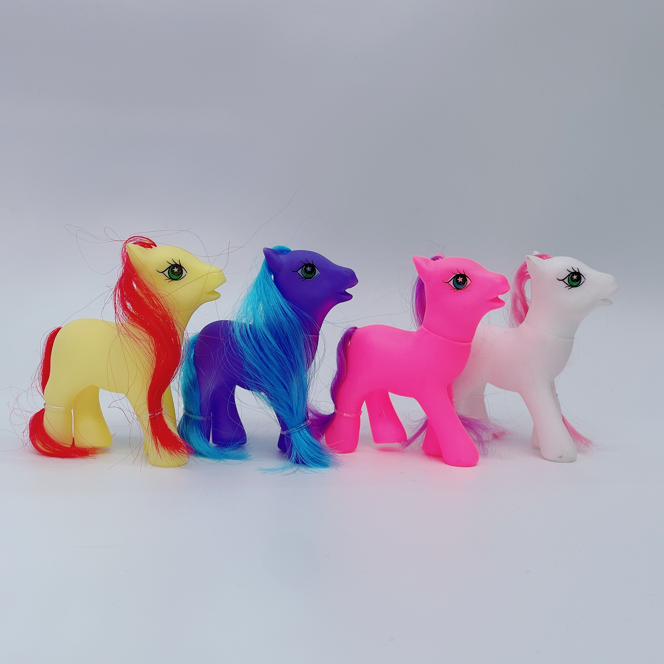 Mascota del año del caballo arco iris caballo bondadoso cry cry caballo juguete de peluche coche pastel decorativo hogar juguetes caja ciega colgante regalo Item Picture
