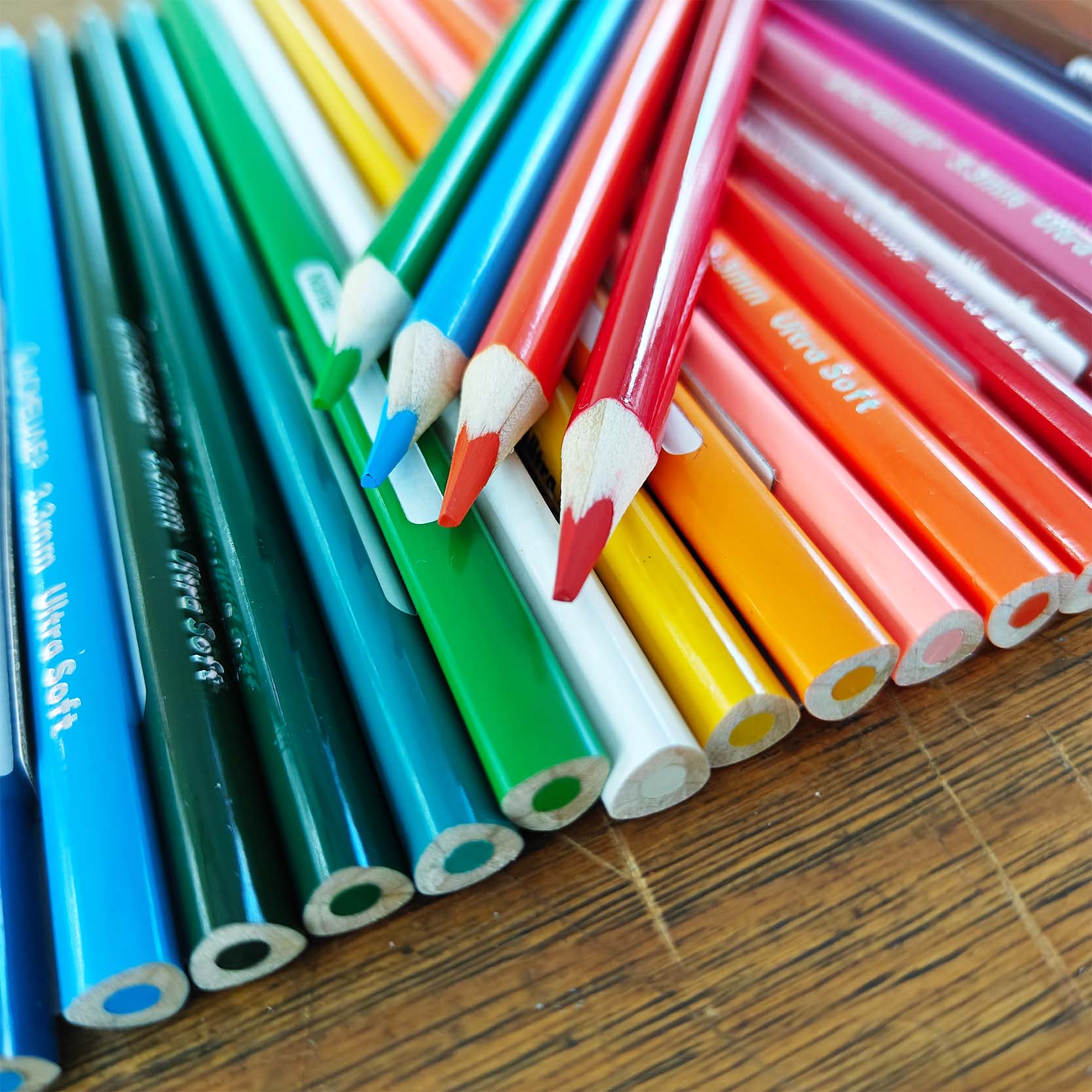 ACMELIAE 43055 24PCS 3.3mm Super Soft Lead Color Pencil Specification drawing