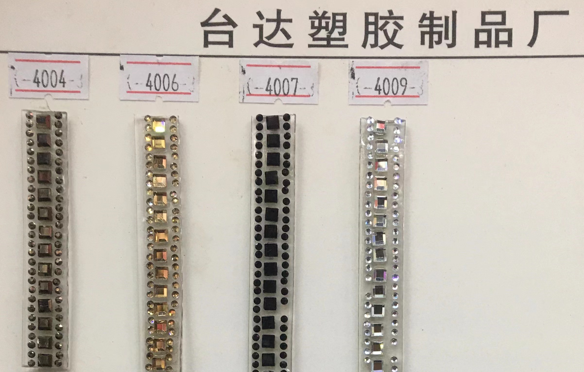 洞洞鞋配件/洞洞鞋金属配件/免系鞋带懒人/洞洞鞋配件金属/洞洞扣白底实物图