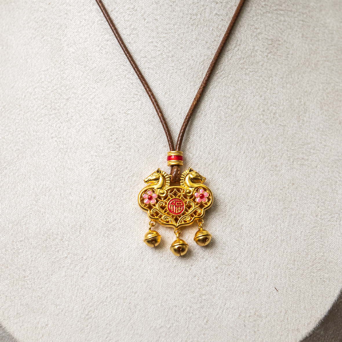 Gold double horse Thangka, hand-carved and hollowed-out, with gold and silver inlaid, chain head jewelry, silver accessory, New Year gift details Picture