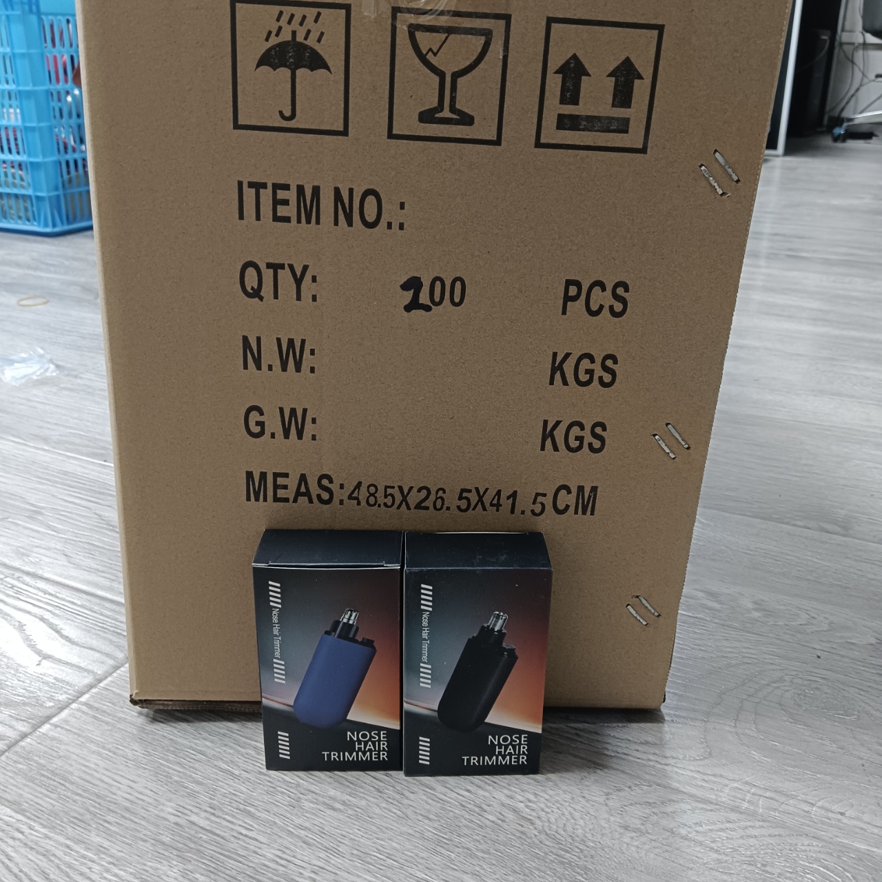 电动刮毛刀/鼻毛修剪器/鼻毛器男士白底实物图