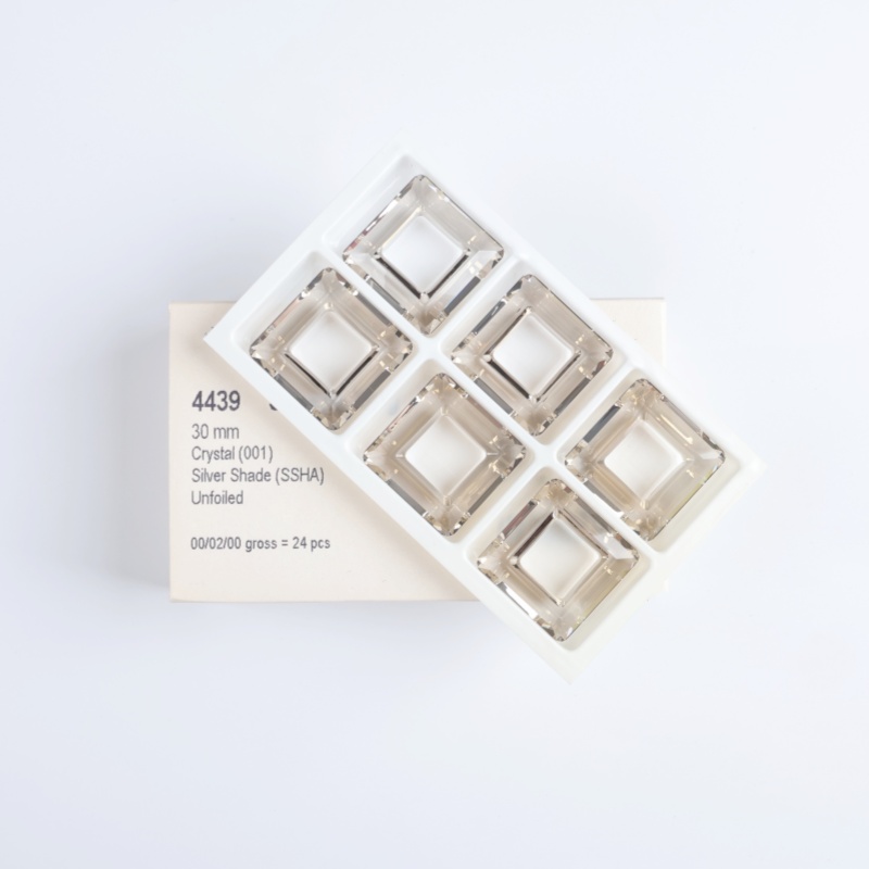 Shijia Austrian Crystal 4439 Hollow Square Huazi 30MM Handmade DIY square pendant accessory details Picture
