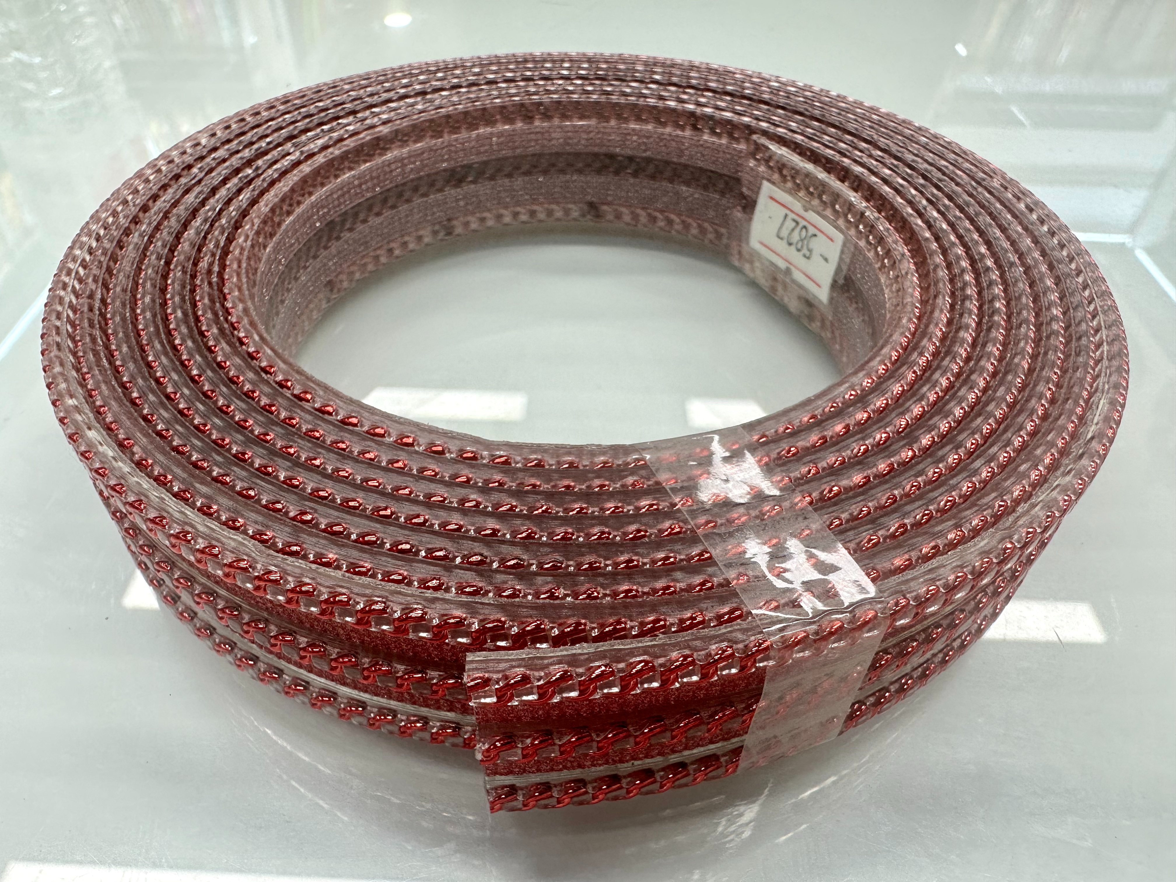 厂家定制各种颜色、规格、款式物超所质塑胶鞋材辅料、皮带辅料、饰品配件、箱包辅料#水钻抽条详情1