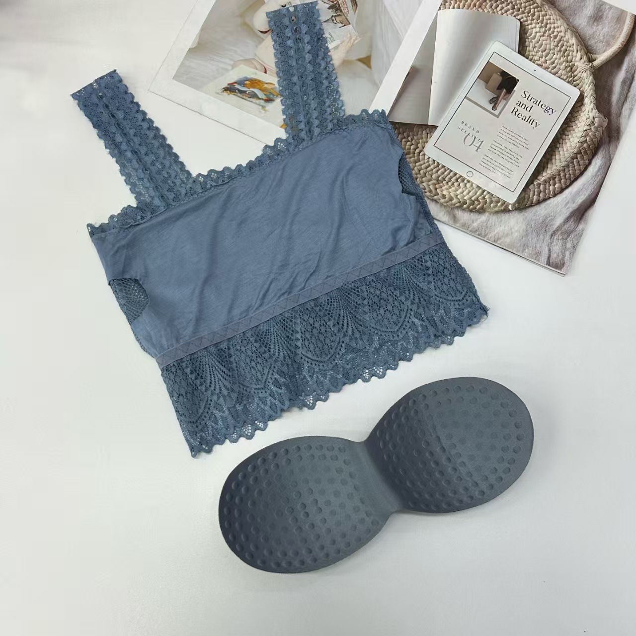 507# Export Middle East and Africa Halter top for women, broadband lace halter top, comfortable, breathable and sexy lace halter lingerie, QNI Item Picture