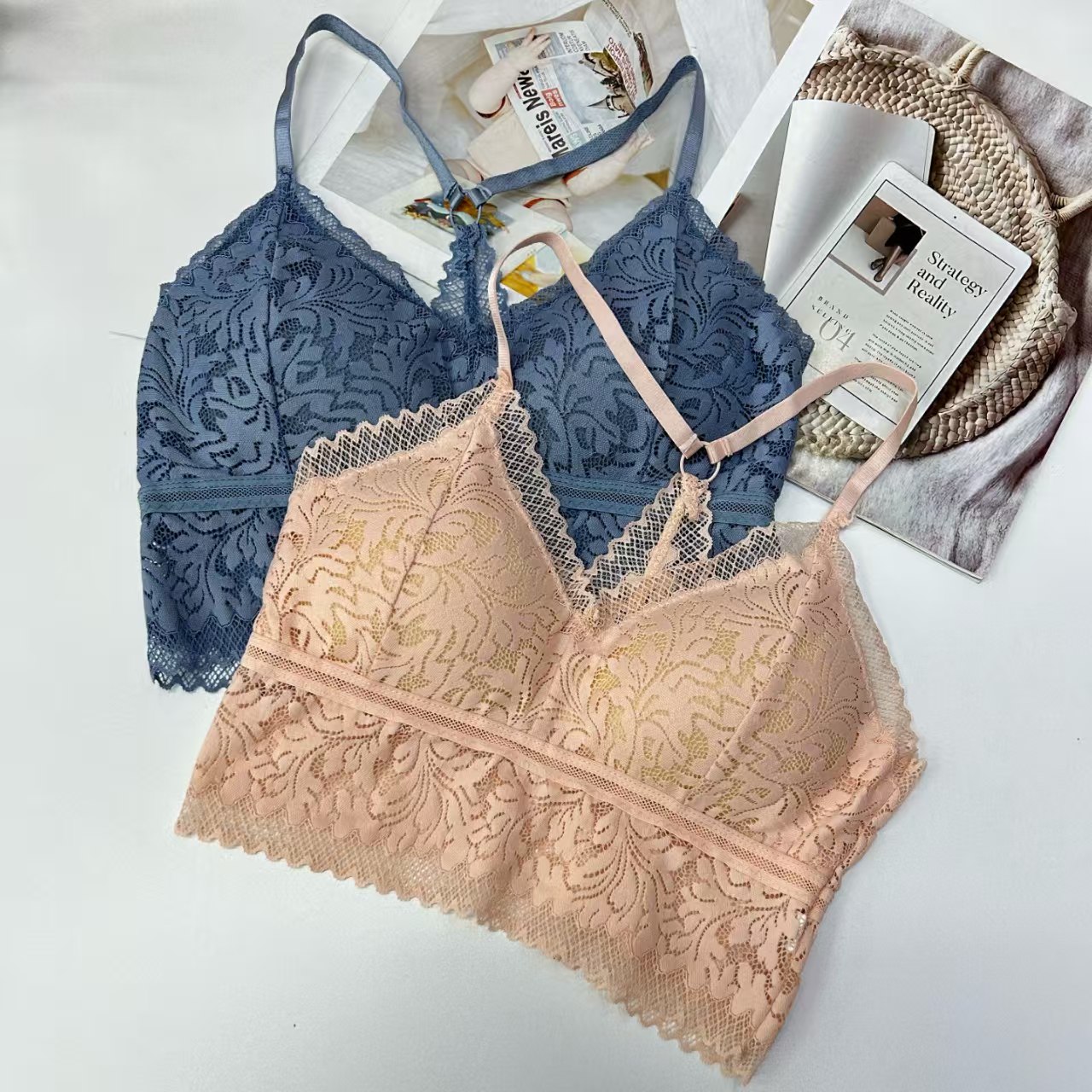 204-L# Export Halter Vest, sexy gathering lace, no steel ring, short strapless and backless base layer lingerie, halter vest, erotic lingerie halter QNI Specification drawing