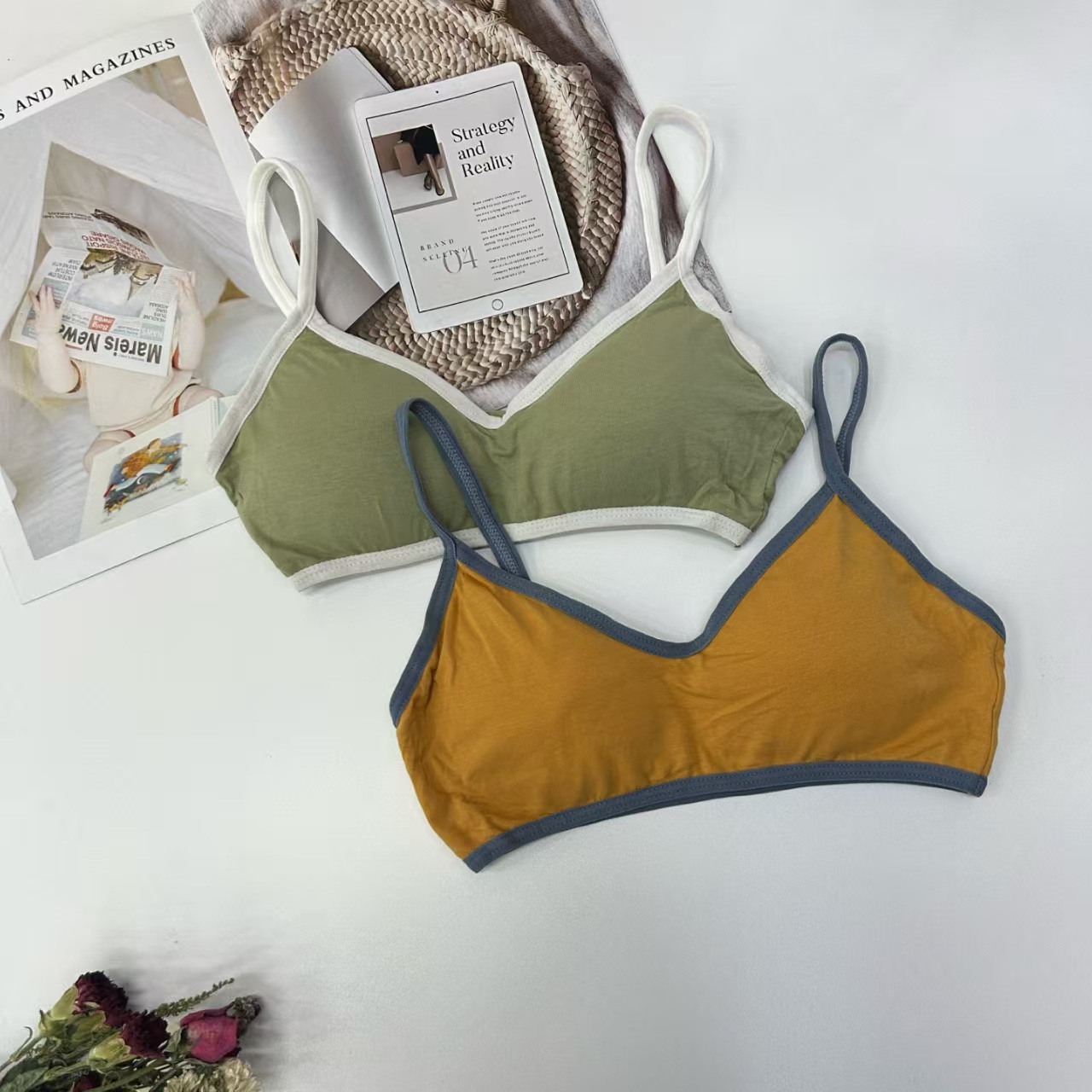 2008# Export Halter Top for Women: Comfortable and Breathable Halter top for women, Sexy color-blocking edge seamless halter top for women, Sex lingerie halter, QNI details Picture