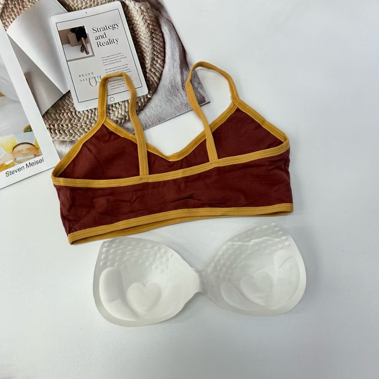 2008# Export Halter Top for Women: Comfortable and Breathable Halter top for women, Sexy color-blocking edge seamless halter top for women, Sex lingerie halter, QNI Specification drawing