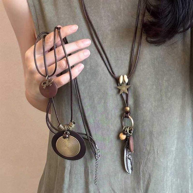 新中式皮革款星星羽毛流苏项链设计感项链锁骨链复古文艺风饰品女