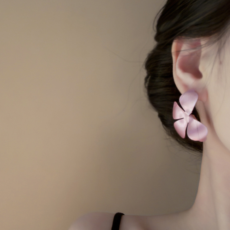 Silver needle European and American cross-border matte flower stud earrings, niche and simple style, versatile earrings, light luxury and high-end earrings for women Specification image