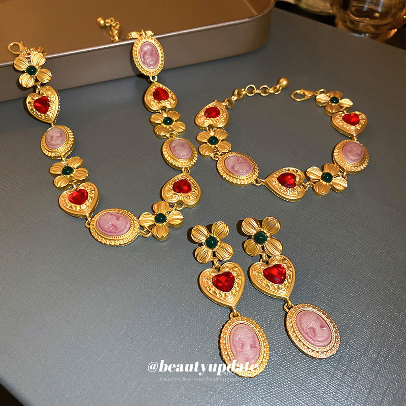中古风花朵人像镶钻爱心项链新款复古宫廷风气质锁骨链小众项饰女