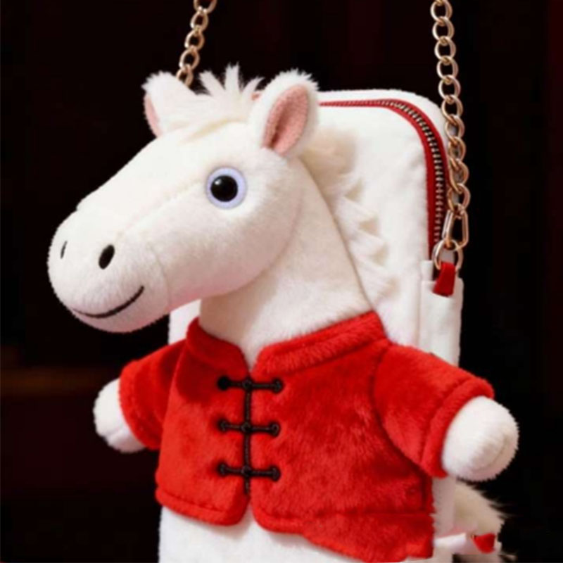 哭哭马/毛绒玩具/毛绒玩具小马驹/灯笼/ai玩具产品图