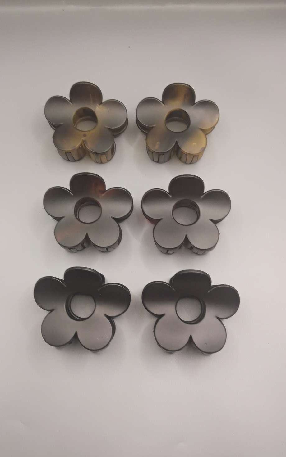 哑光花甲三色塑料抓夹详情图3