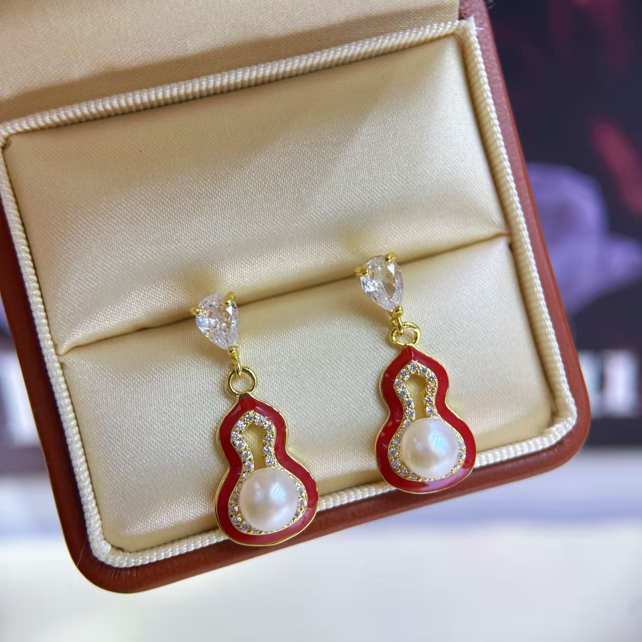 New Year's Gourd Blessing and Fortune Gourd style freshwater pearl inlaid wholesale pearl necklace, natural stone necklace Specification image