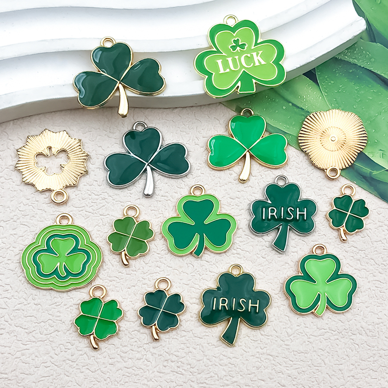 Irish clover DIY jewelry accessories, clover hats, Beer festival necklaces, pendants, keychains, small pendants details Picture