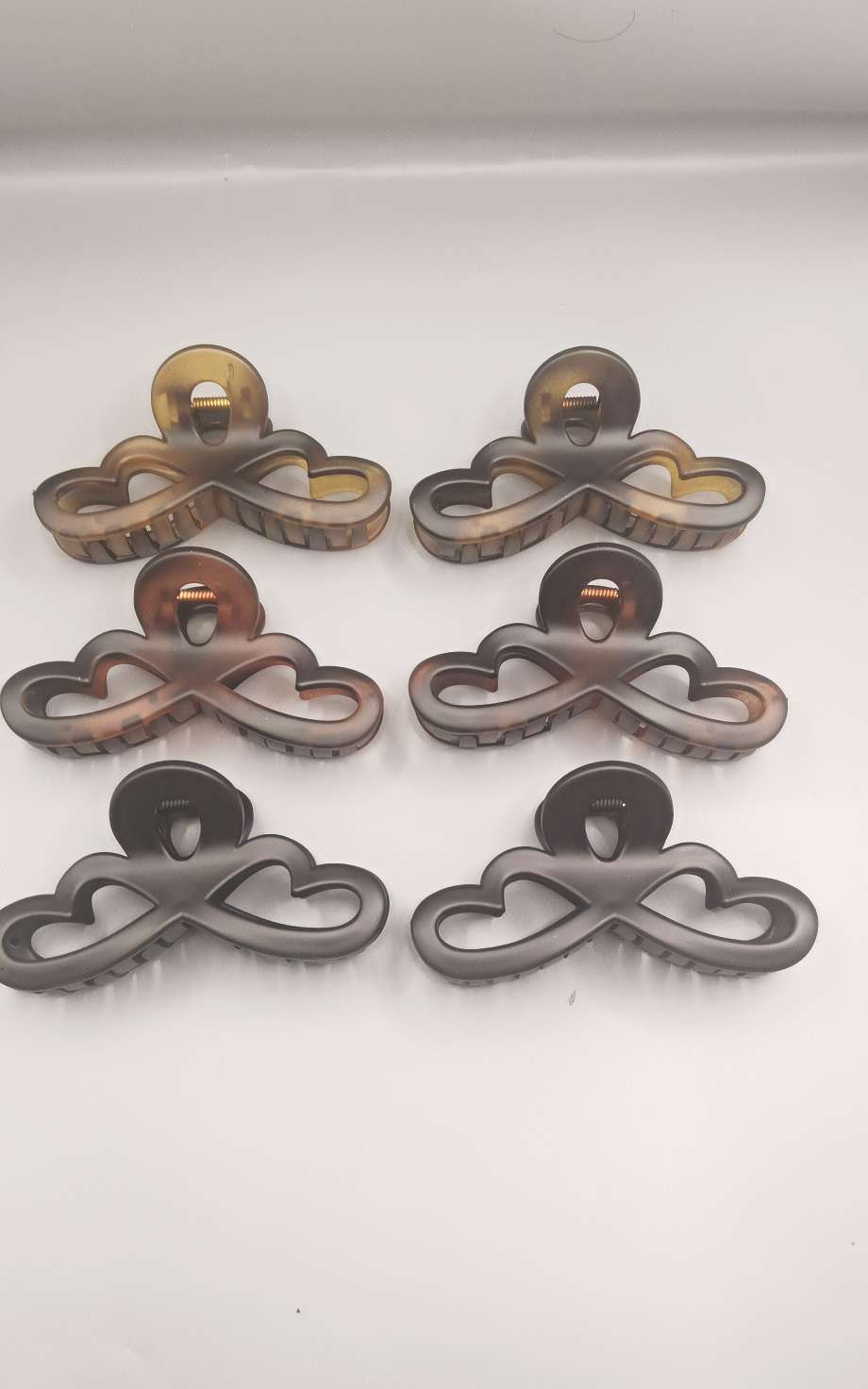 哑光花甲三色塑料抓夹详情图5