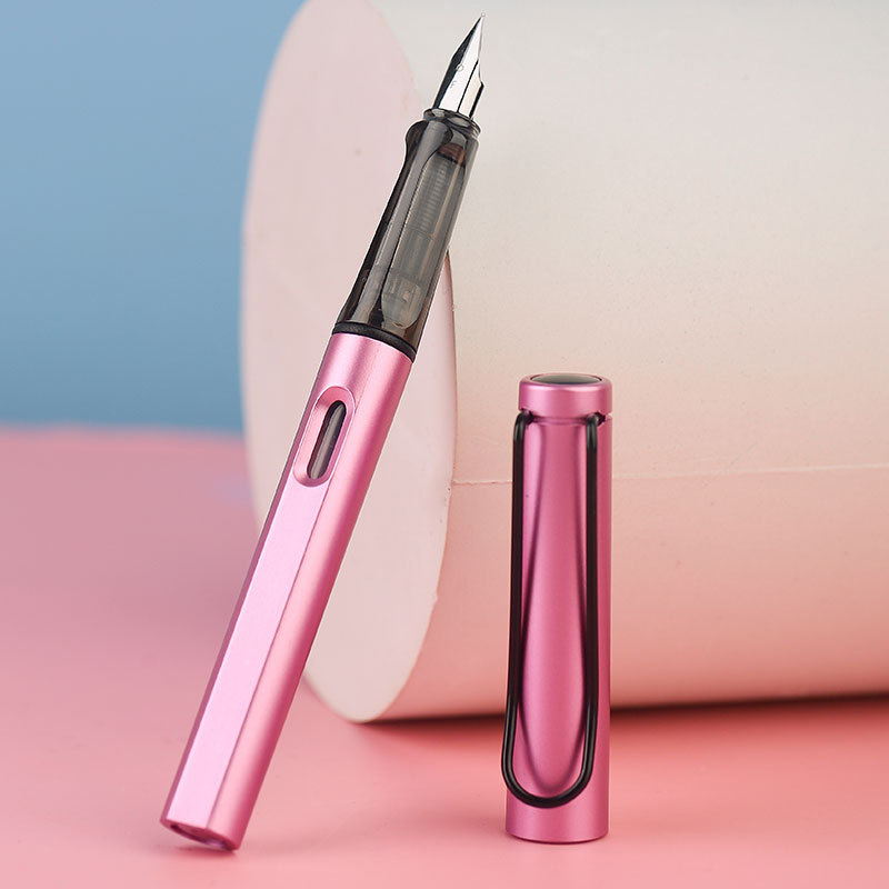 Factory shipment of Weizhuang multi-color fountain pens, student fountain pens, upright writing practice ink, water-ink bag dual-purpose fountain pens wholesale Application Scenario