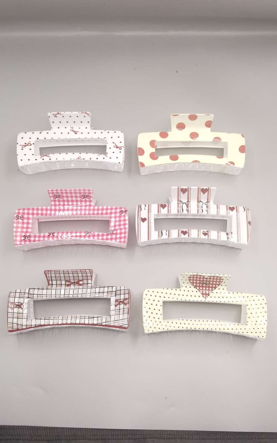 Cartoon printed plastic gripper hairpin detail image 2
