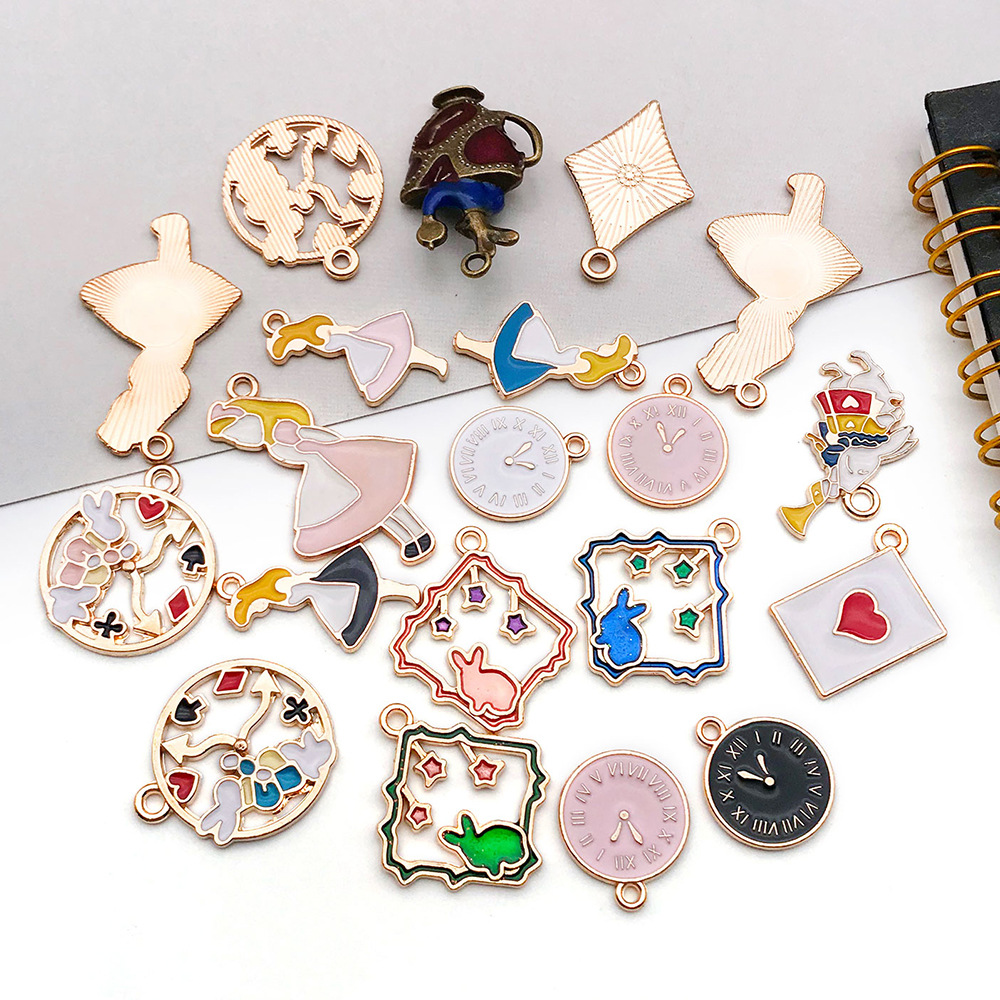 diy jewelry accessories, oil-dripping alloy small pendant, Alice series anime round piece bracelet necklace pendant Application Scenario