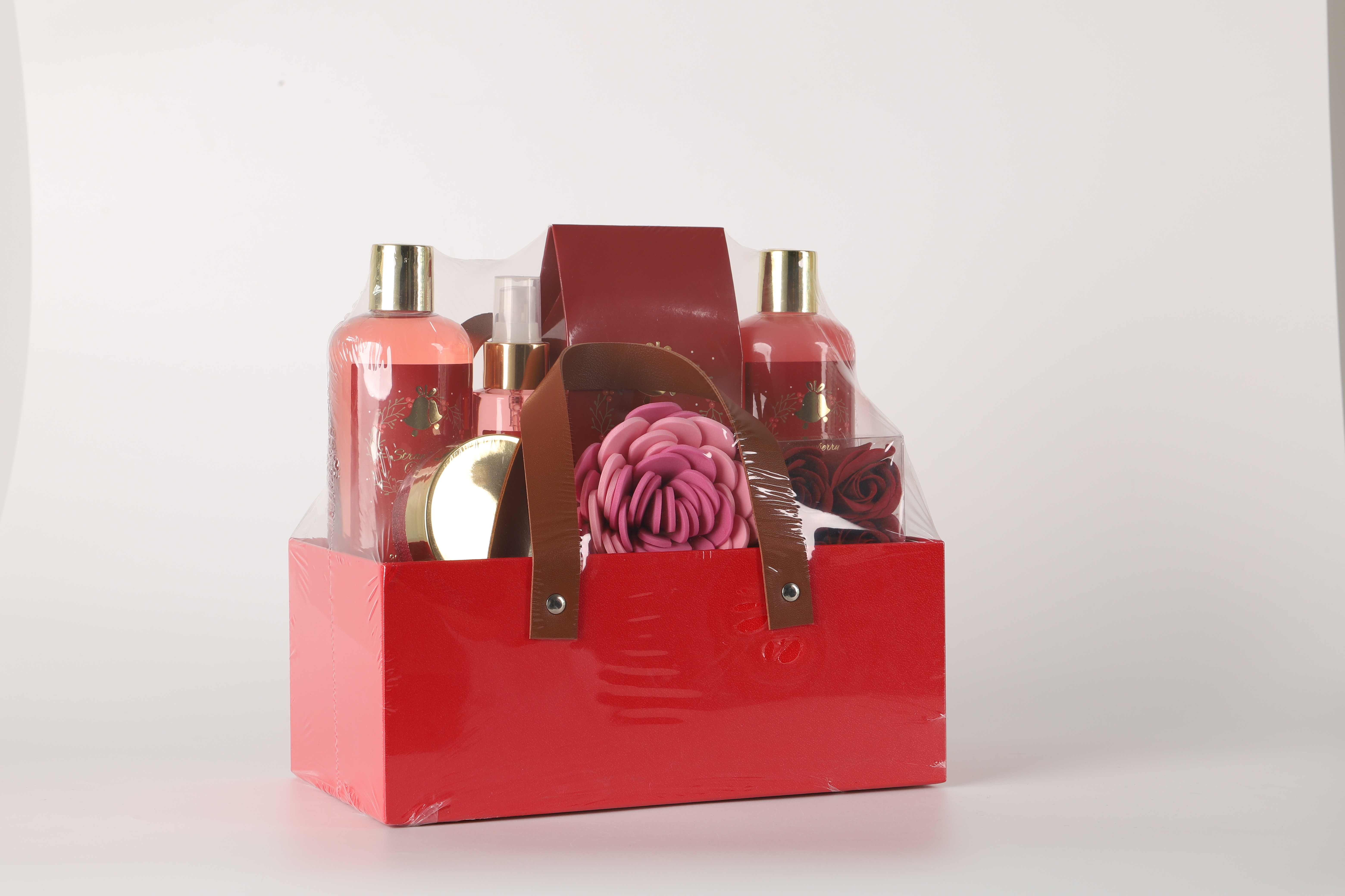 Christmas gift Red Bath gift box set: Body Wash, Perfume, bath salt, bath ball, Scrub (seven-piece set). You can choose your own fragrance type. ODMOEM design, a great gift Application Scenario