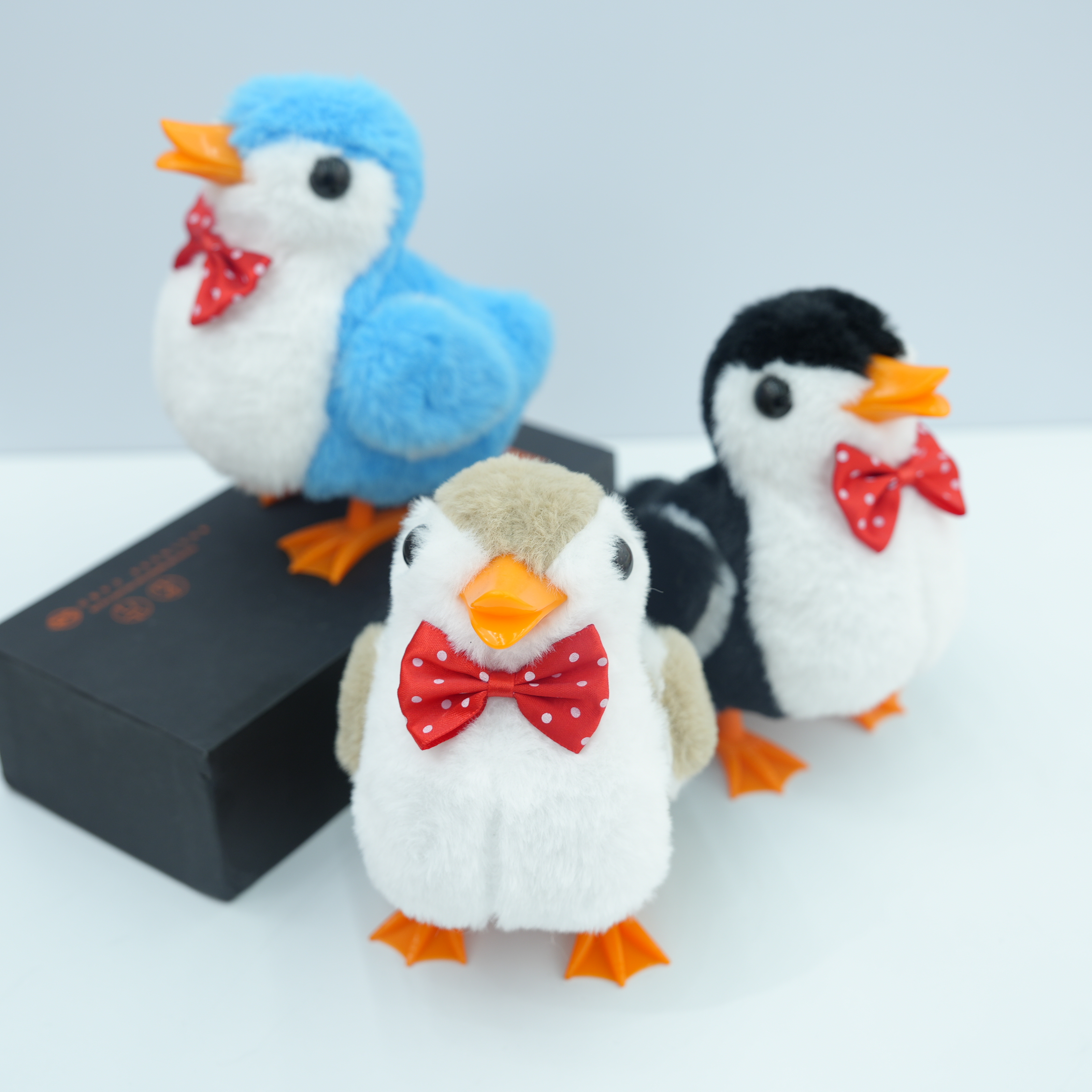 电动毛绒玩具企鹅跨境爆款儿童玩具玩偶会走会叫会动翅膀电子宠物玩具玩偶批发电子萌宠跨境外贸爆款