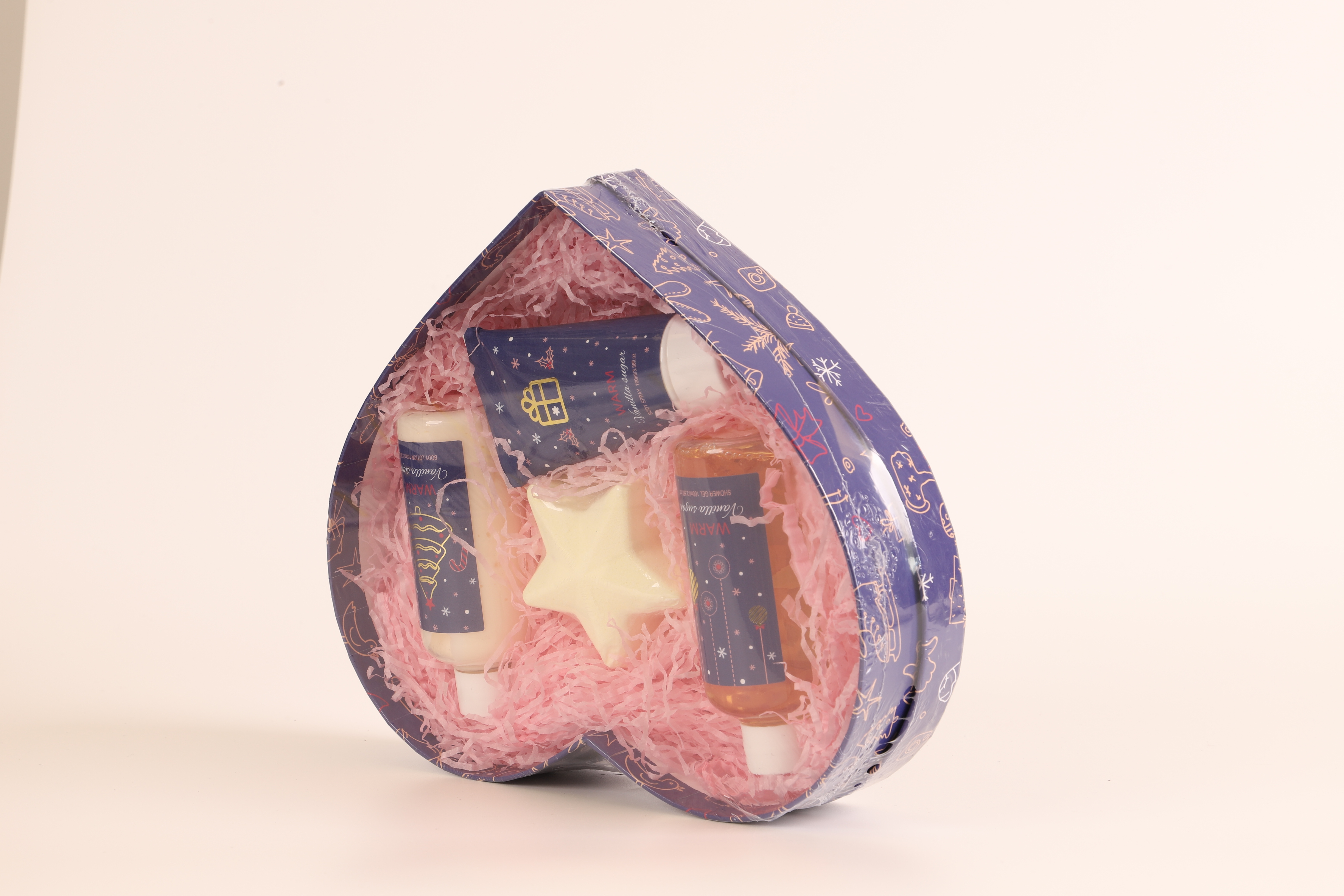Romantic heart-shaped gift box, body care products, long-lasting moisturizing body lotion, body wash, four-piece set, perfect for your girlfriend or lady as a warm gift and souvenir Application Scenario