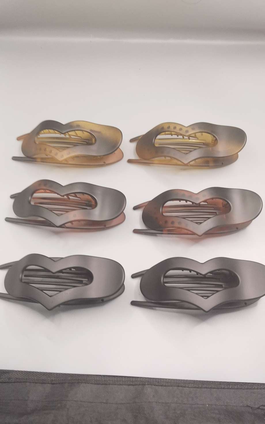 哑光花甲三色塑料抓夹