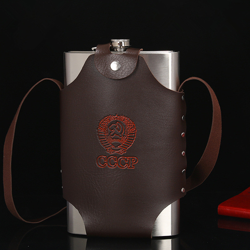 Wholesale of thickened stainless steel food-grade 304 small wine kettles, 1-10 jin, 70 thread outdoor portable flat water kettles details Picture