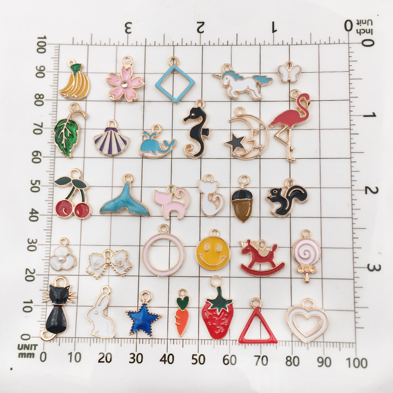 Aliexpress alloy kc gold diy jewelry accessories, earrings, bracelets, necklaces, pendants and pendants are mixed in 110 pieces per package Application Scenario