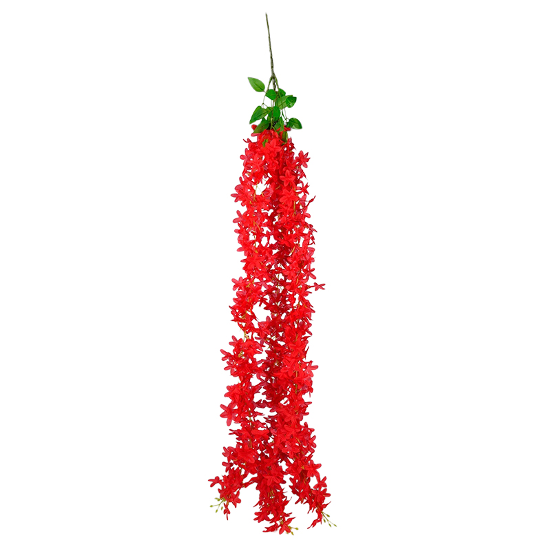 وينظم احتفال الزفاف في غرفة شجرة الروب، الذي يرمز إلى أزهار الروطان العشبية، شلالات الروب المصنوعة من البلاستيك، وجدار الزفاف التقليدي للزهور العشبية details Picture