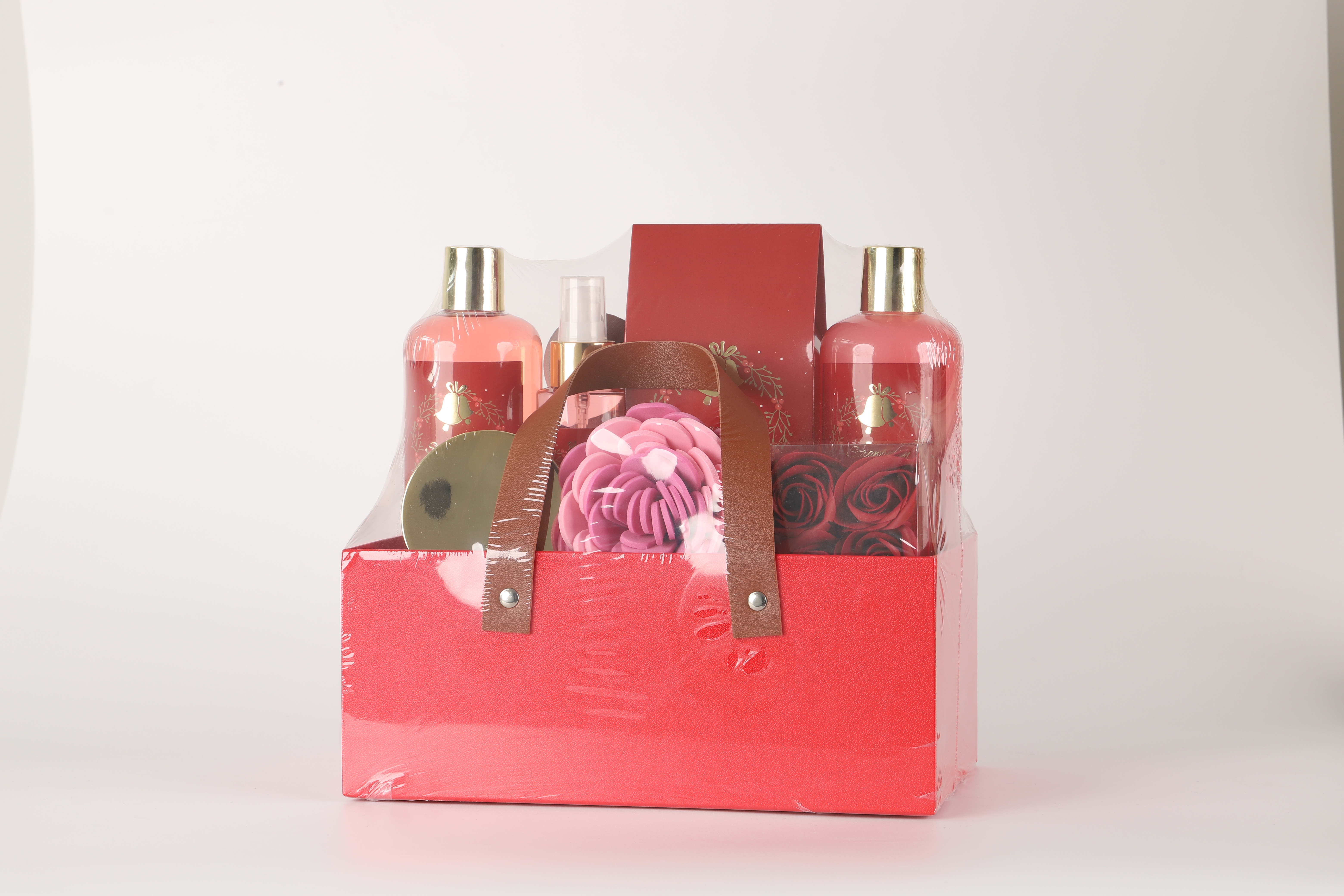 Christmas gift Red Bath gift box set: Body Wash, Perfume, bath salt, bath ball, Scrub (seven-piece set). You can choose your own fragrance type. ODMOEM design, a great gift Specification image