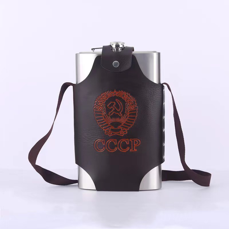 Wholesale of thickened stainless steel food-grade 304 small wine kettles, 1-10 jin, 70 thread outdoor portable flat water kettles