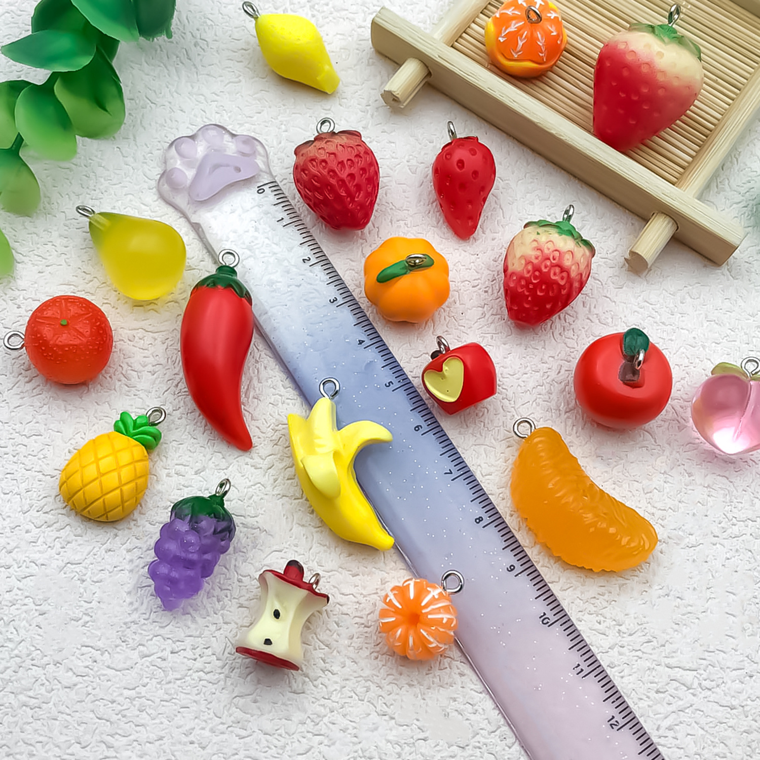 Resin simulation fruit accessories, three-dimensional ornaments, cute handmade diy earrings, necklaces, pendants, keychains, pendants Specification image