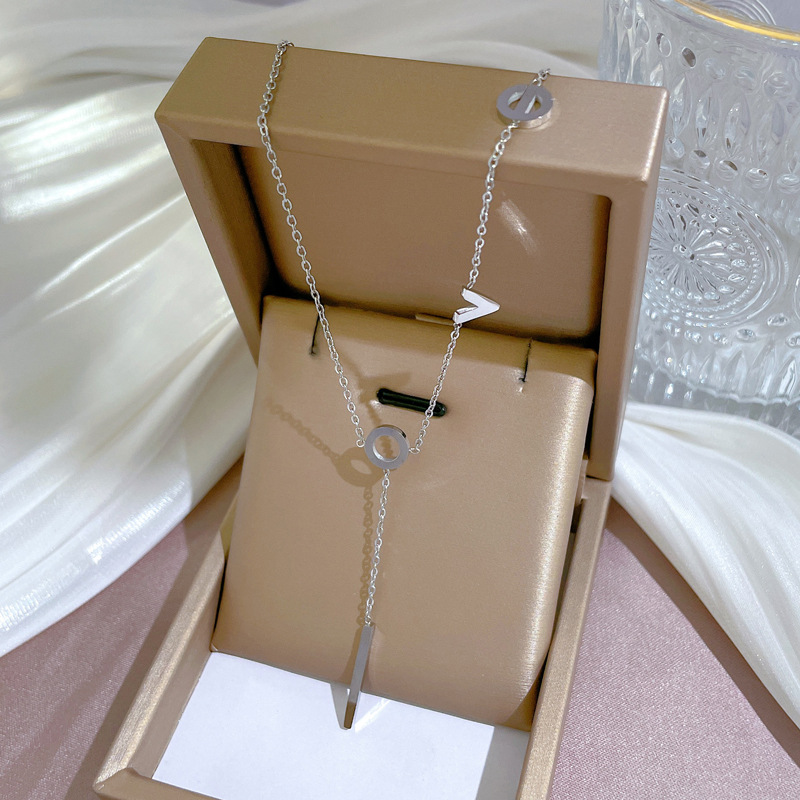 【 All-Titanium Steel 】LOVE Minimalist style couple stove, real gold necklace, female Instagram influencer collarbone chain accessory Specification image